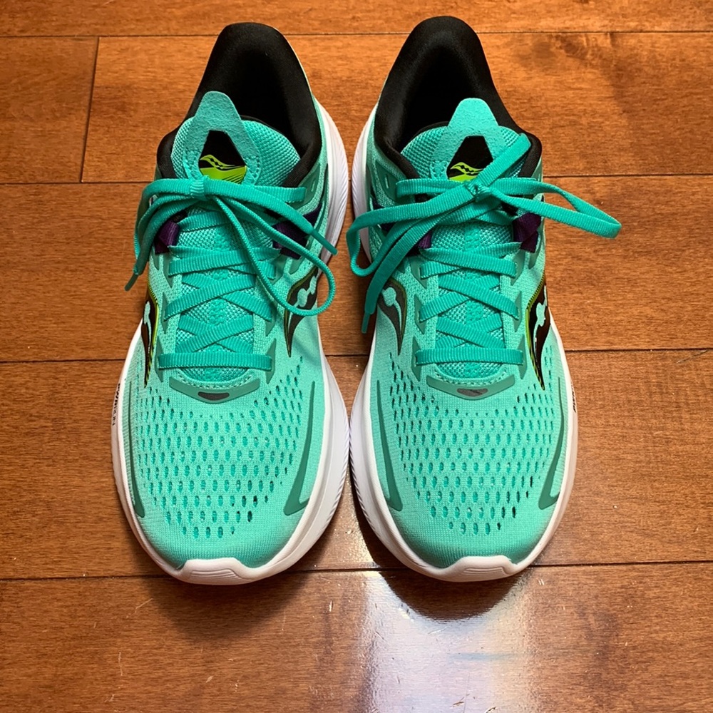 Saucony Ride 15 running shoes, size 7